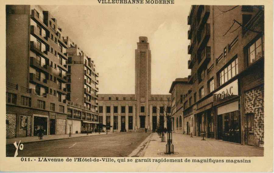 Villeurbanne moderne. Lavenue de lHtel de Ville, carte postale, d. Cellard, 9x14 cm, vers 1935-1940, AMV  Le Rize.