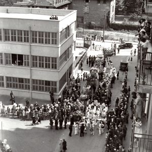 La fanfare lors des ftes inaugurales du Nouveau Centre de Villeurbanne en juillet 1934. Archives municipales de Villeurbanne / le Rize, 19 Fi 351.