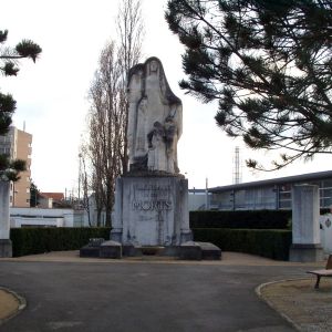 monument-aux-morts.JPG
