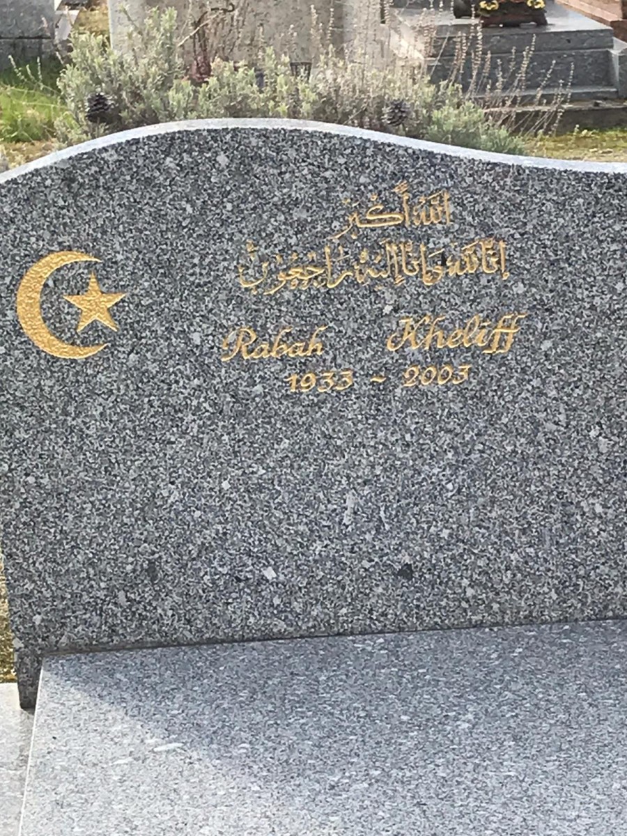détail de la tombe de Rabah Khelif