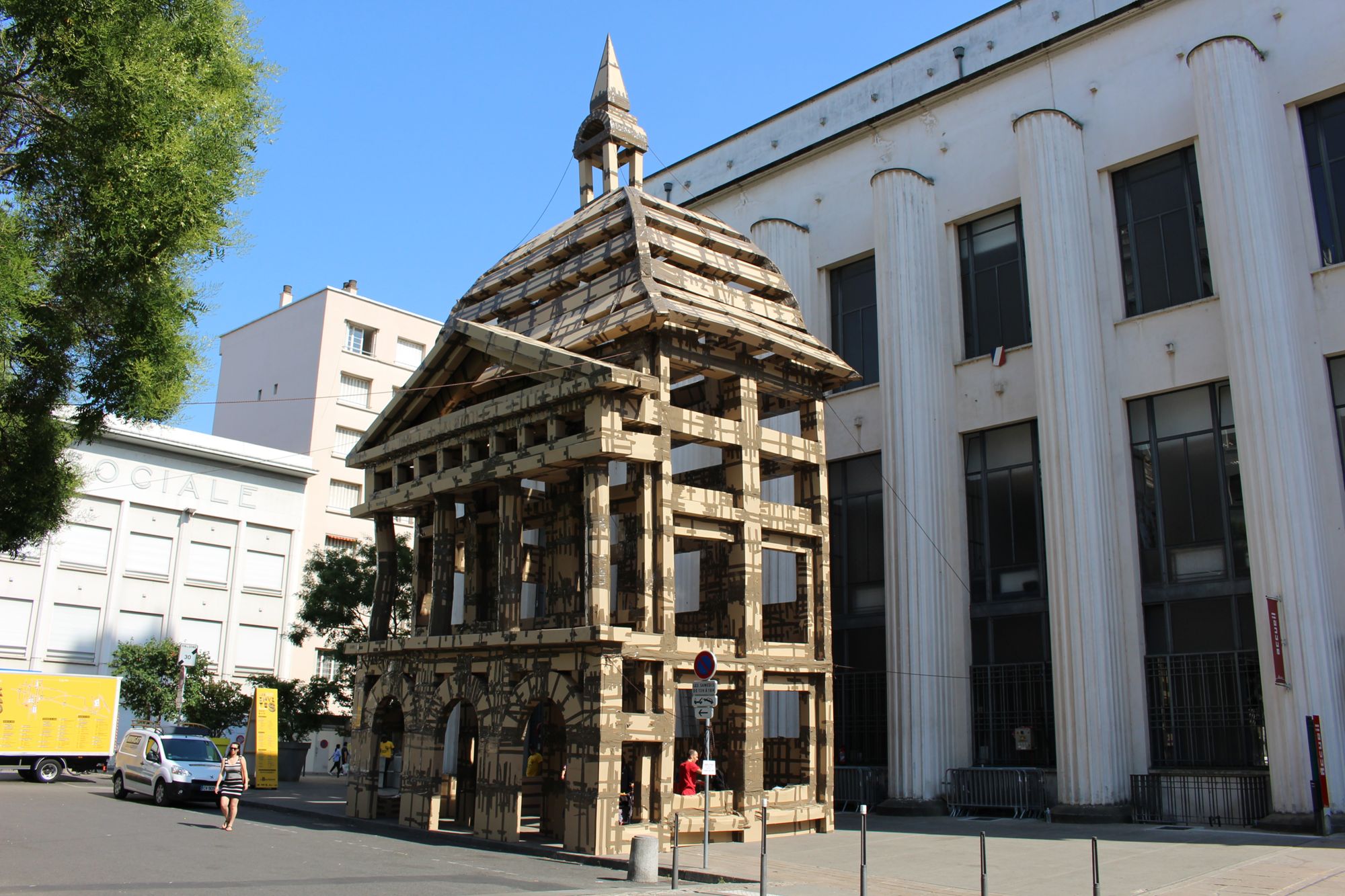 Sylviane Blanchoz-Rhône, Architectures d'Olivier Grossetête à Villeurbanne. Bibliothèque municipale de Lyon, P0733 002 00088. 