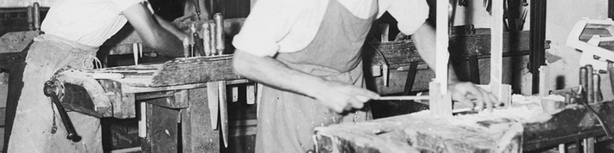 L'atelier de production Cavagnolo au 50, rue J.C. Vivant à Villeurbanne, photographie noir et blanc, non datée. Coll. privée C. Cavagnolo.