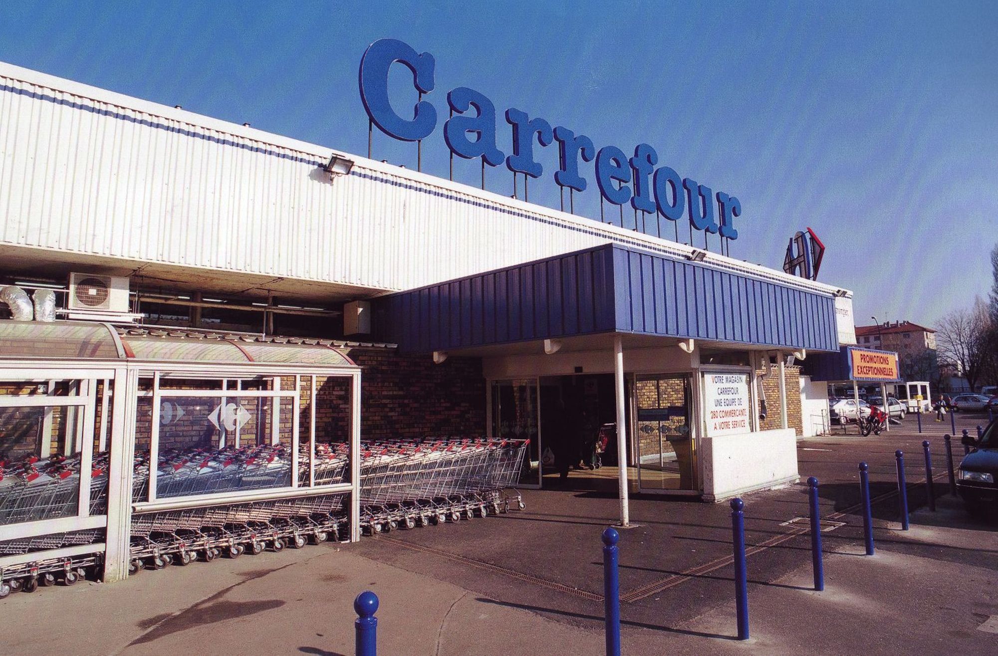 Façade du Carrefour des Gratte-Ciel, 1999, collection particulière.