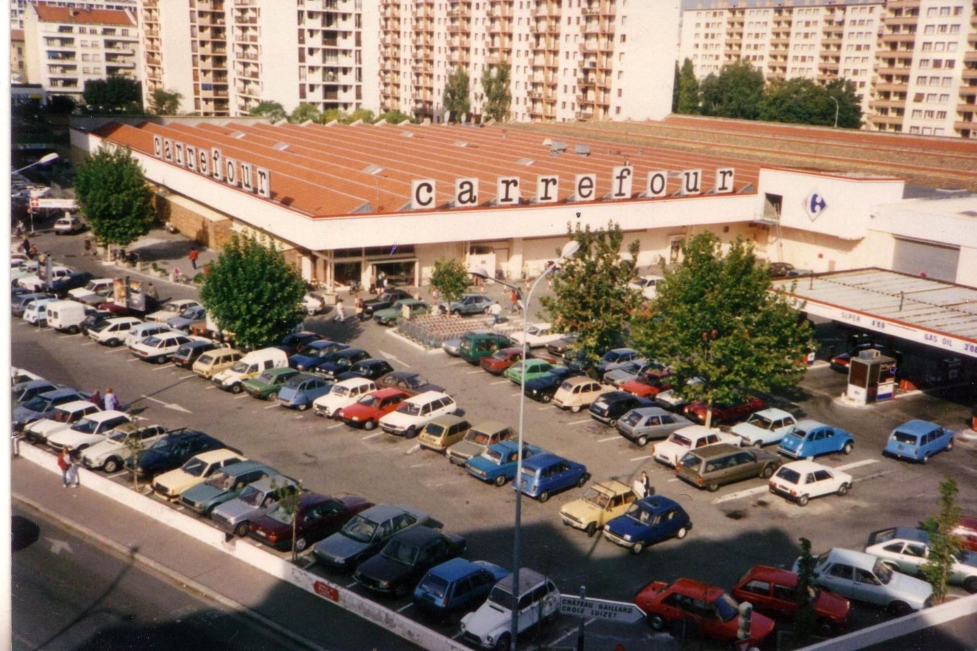 Grande distribution et petit commerce