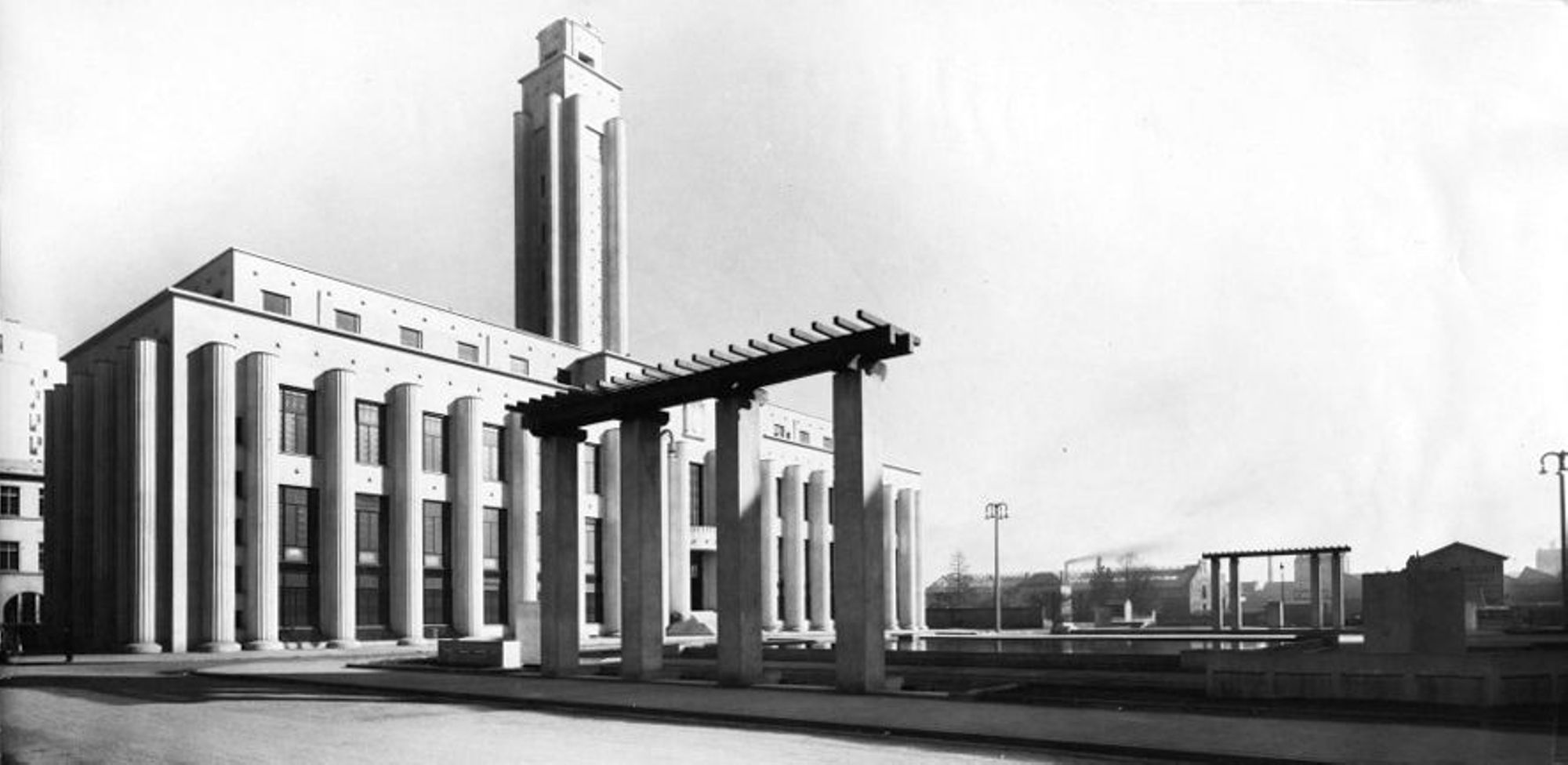 L'hôtel de Ville aux Gratte-ciels