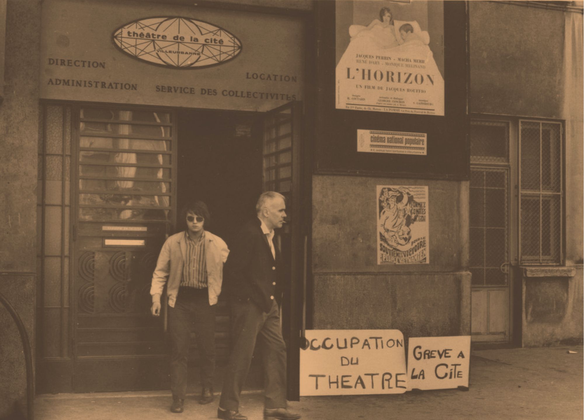 Patrice Chéreau et Hubert Gignoux sortant d'une réunion au TNP, mai 1968, René Basset, BM de Lyon.