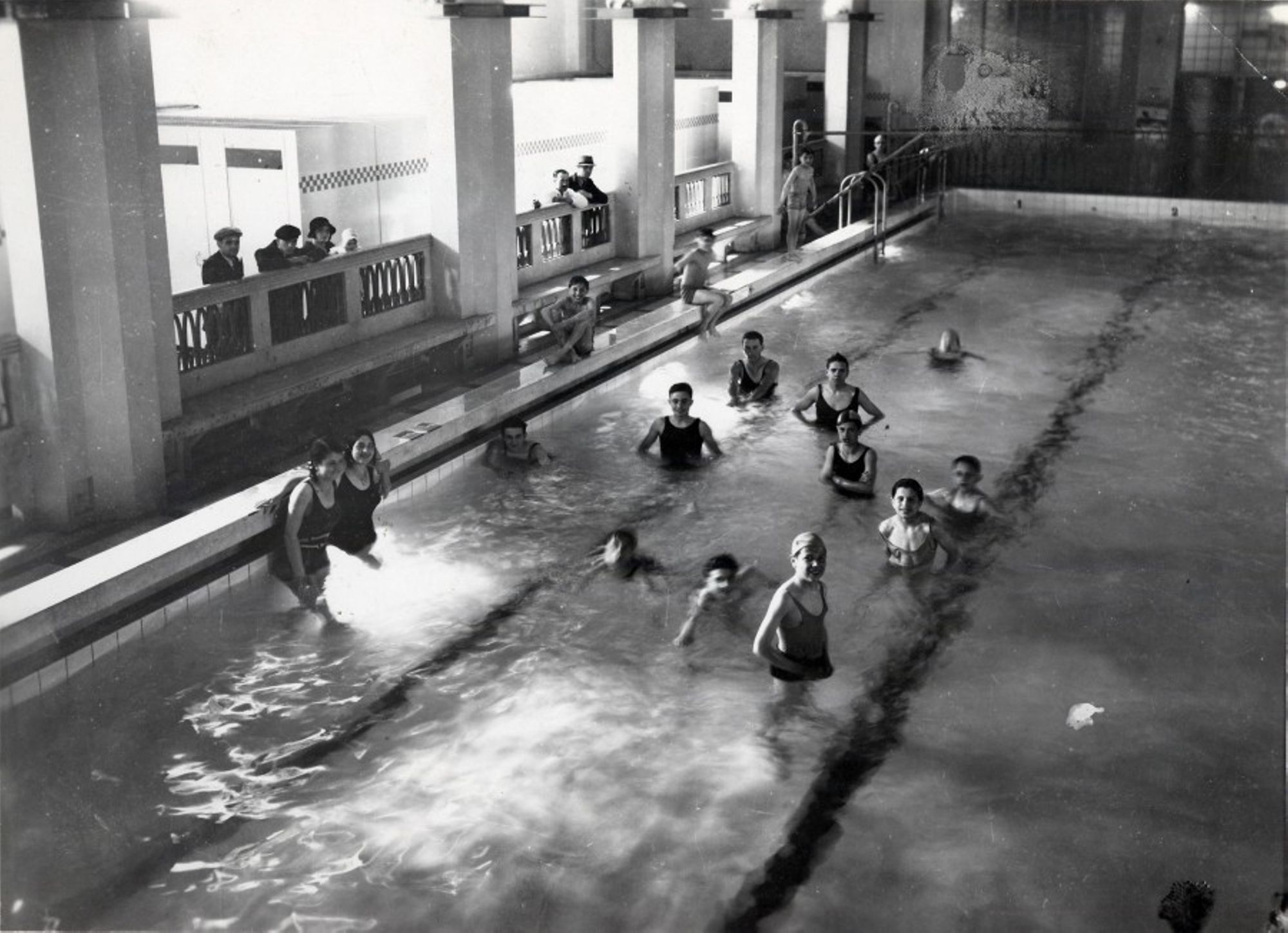  La piscine d'hiver du palais du travail